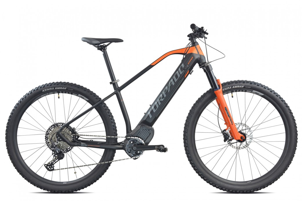 Kerékpár Torpado HYPER – T960 elektromos MTB 29" 45cm - Alivio 9V - fekete/narancs OLI SPORT PLUS 250W 85Nm olasz motorral, 630Wh Integrált akkumulátorral: 36V 17.5 AH 23T96045_KPEFO